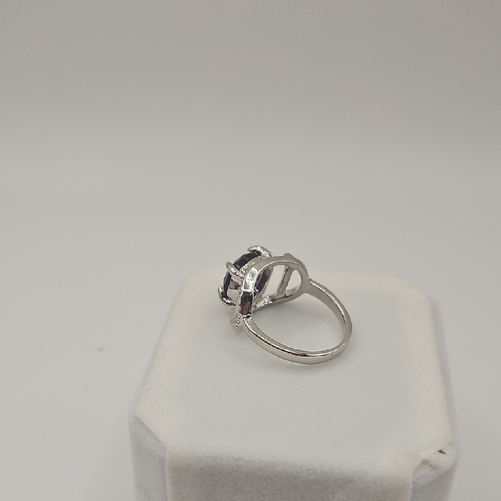 Source Unknown Silver Ring With Purple Gem - image 7